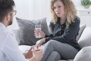 adolescent woman beginning a cognitive behavioral therapy program
