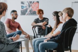 group beginning a teen relationship therapy program
