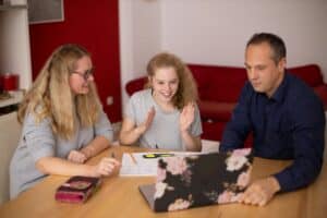 How to Tell Your Parents You Want to Try Therapy